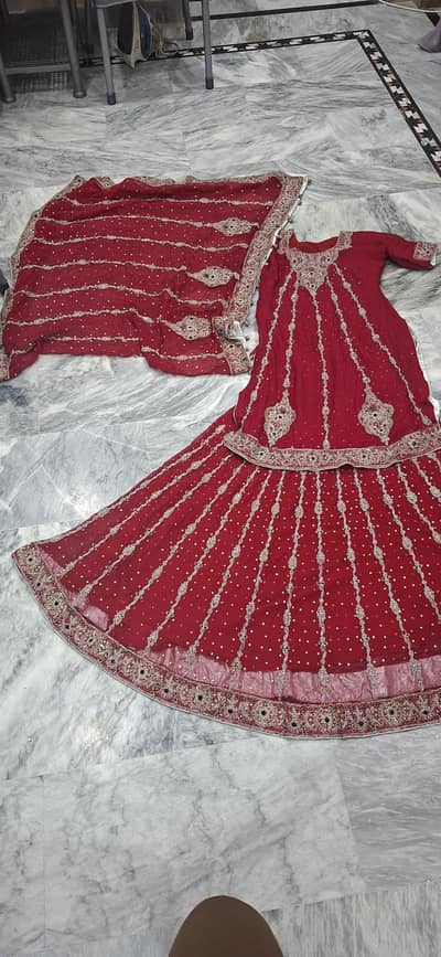 Luxury Red Wedding Lehenga – Medium Size | Excellent Condition