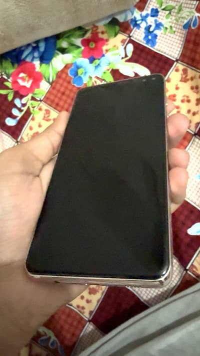 Samsung s10+ for sale 20k