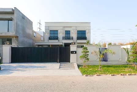 Stunning Prime Location House Is Available For sale In Bankers Avenue Cooperative Housing Society