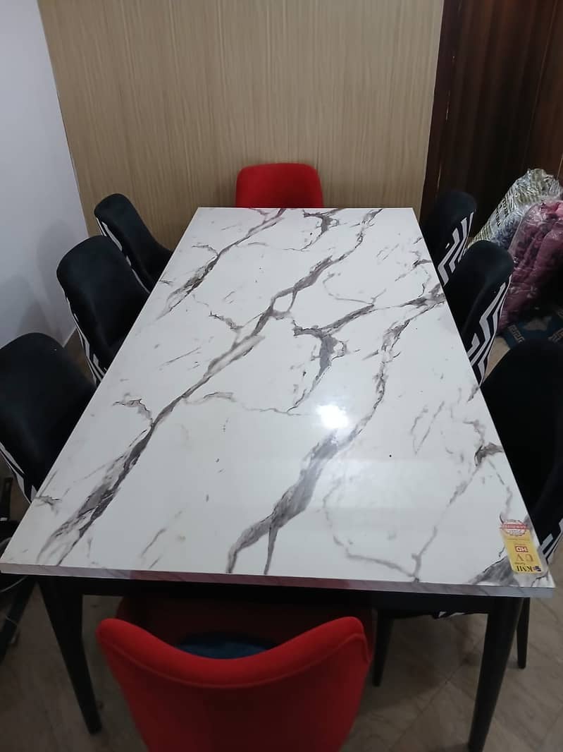 Dining table for sale 0