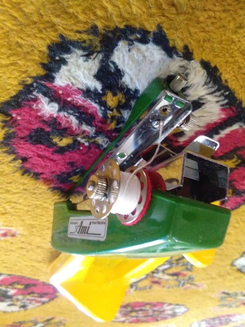 Mini Sewing machine 6