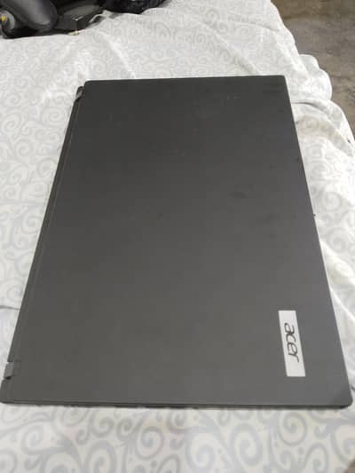 Acer travel mate. 8gb ram, 256 SSD, windows 10