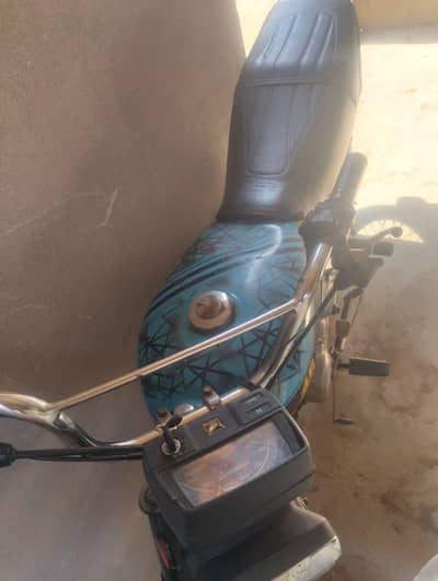 Urgent sale 0.3. 1.3.3. 3. 1.39. 1.1contact WhatsApp