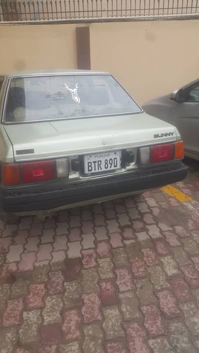 Nissan Sunny 1985