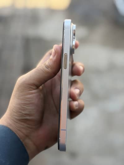 Iphone 14 pro max 128gb Jv convert to 17 pro max