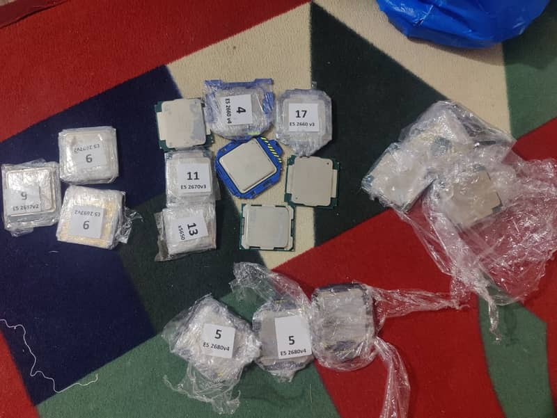 Intel Xeon Processor E5-2696 v4 1