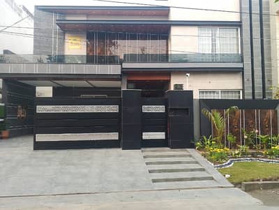 Nasheman-e-Iqbal Phase 2 1 Kanal House Up For sale