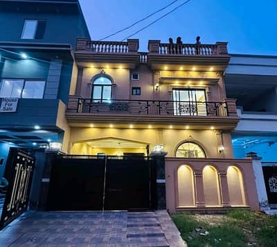Ideally Located House Of 5 Marla Is Available For Sale In Lahore