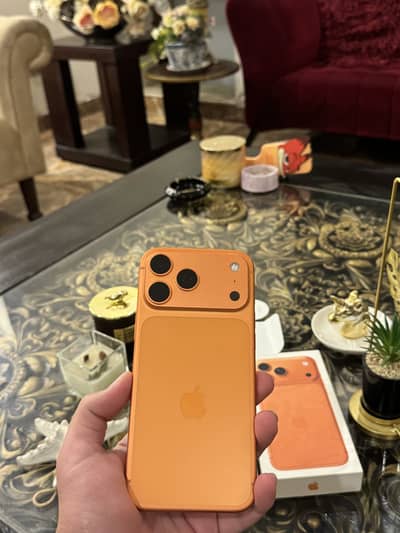 iPhone 17 Pro Max 256gb Cosmic Orange !