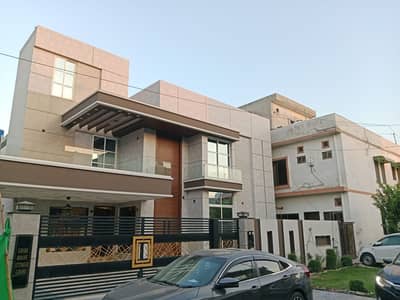 HOUSE FOR SALE DOUBLE STOREY