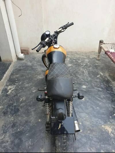 united 100cc modified in cafe racer