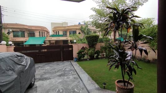 11 MARLA HOUSE FOR SALE