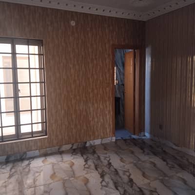 10 MARLA UPPER PORTION AVAILABLE FOR RENT