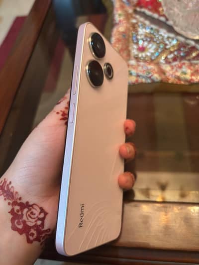 Xiaomi Redmi 13 (128 GB , 8 GB RAM - Smooth performance |