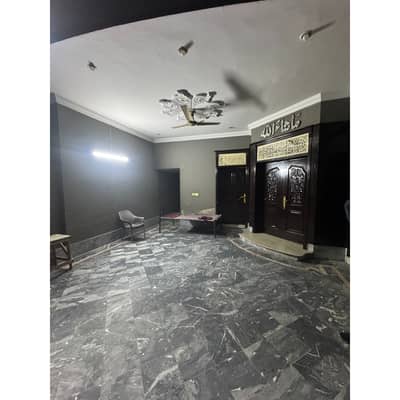 NEAT N CLEAN UPPER LOWER LOCKED PORTION AT PRIME LOCATION