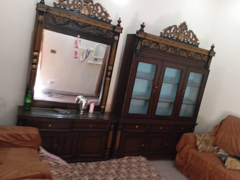 برتنوں کی الماری اور ڈریسنگ بلکل نیو کنڈیشن میں 4