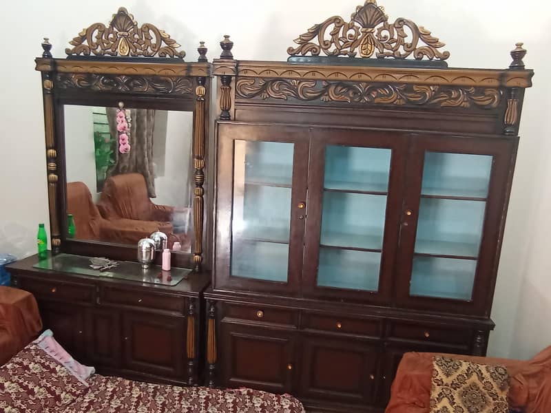 برتنوں کی الماری اور ڈریسنگ بلکل نیو کنڈیشن میں 5