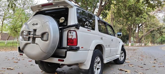 Hilux Surf 2000 model