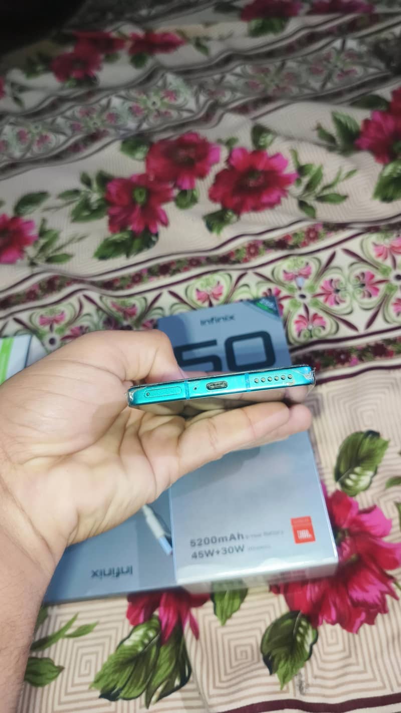 8+8256 2