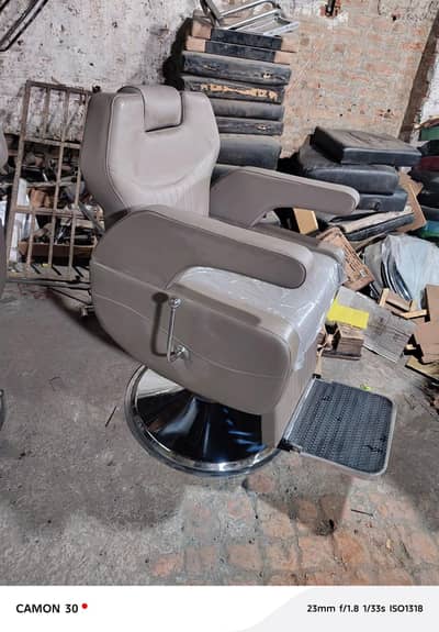 Barber chair/Cutting chair/ Shampoo unit/Trolly/Saloon Furniture.
