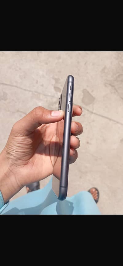 Iphone 11 fir sale. Exchnage possible with good mobile.