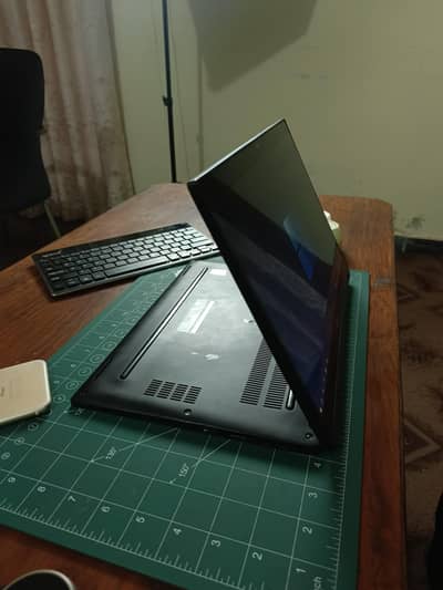 DELL 7390 2in1 - 16gb - i7 8thg gen