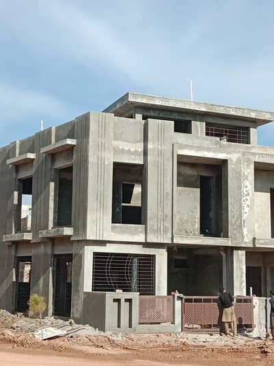 Overseas Block 5 Marla Corner Gray Structure House For Sale