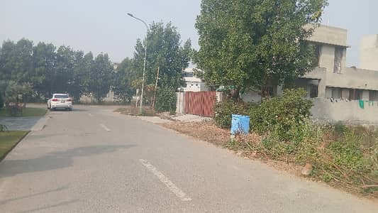 ZEEE Marketing Offers 1 Kanal Near to Park Ideal Location Near from Lahore Ring Road 1 Kanal Available