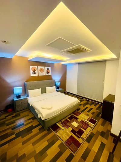 Gold crest mall 2 bedrooms apartment daily weekly available