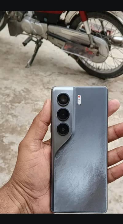 camon 40 pro 03244630804