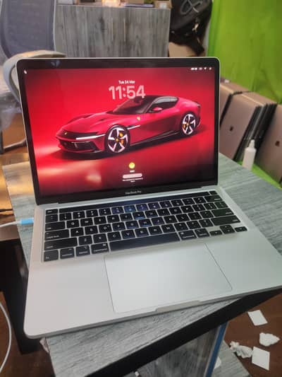 MacBook pro core i7 16gb ram 1tb SSD 13inch touch bar touch id 2020