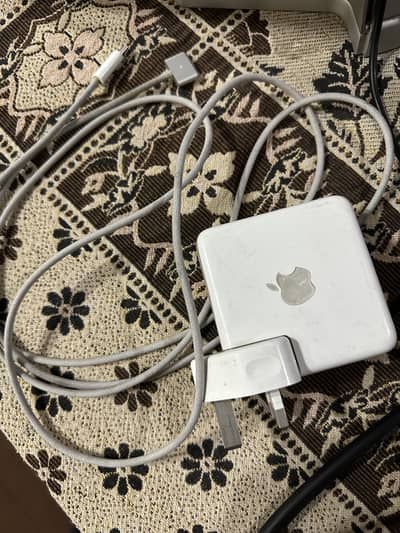 Apple Mac M1 original adapter and cabele