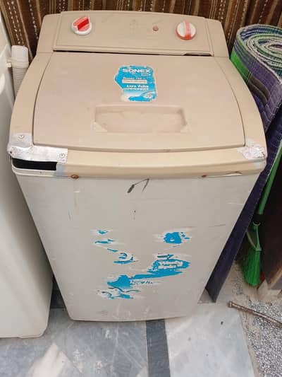 DRYER IN WORKING CONDITION