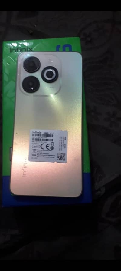 infinix smart 8 4+4 /64