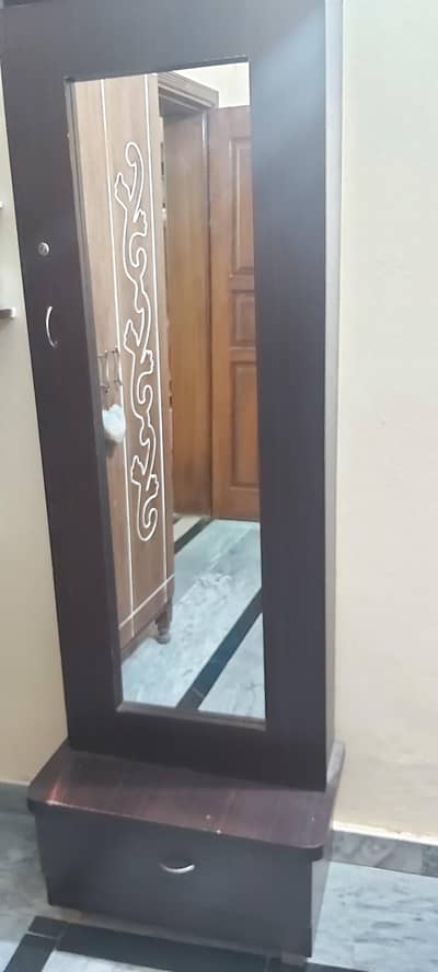 Wooden dressing table