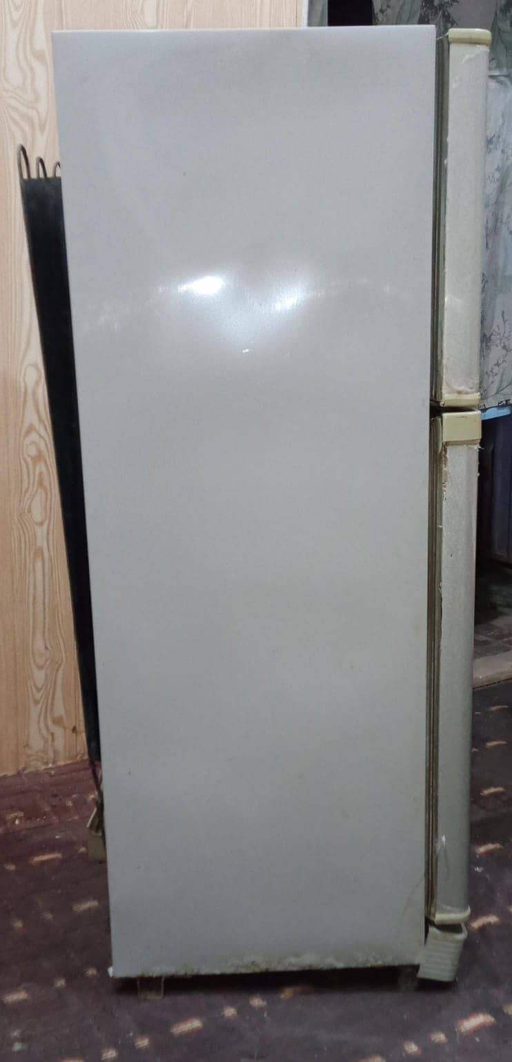  فروخت کے لیے اسمال سائز ریفریجریٹر  1