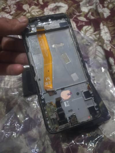 y9 prime body cameras battery charging strip or speaker