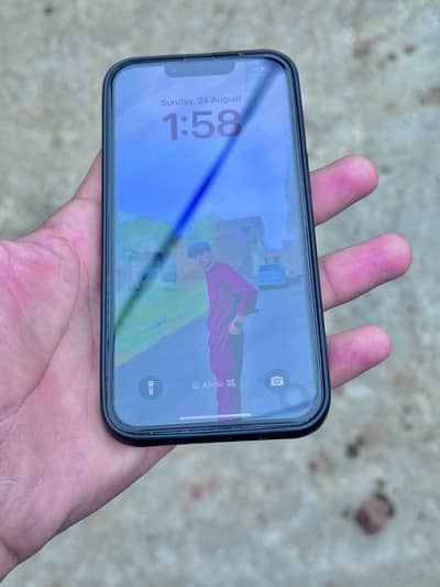 iPhone 13 sim time hy