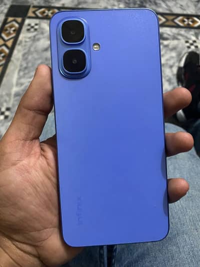 Infinix hot 10 10/10 condition My Whatsapp number 034833_47327