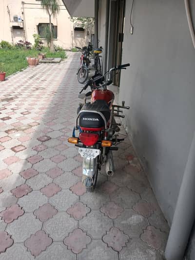 honda cd 70  bike urgent  for sale