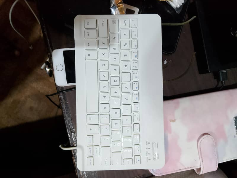 wireless Bluetooth keyboard 1