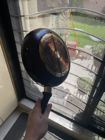 Non Stick and Stick pans