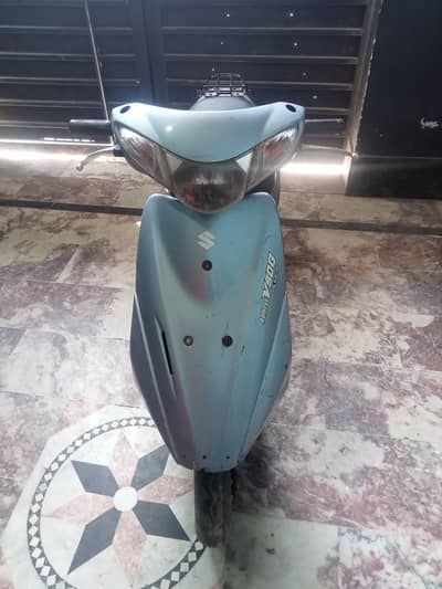 petrol scooty
