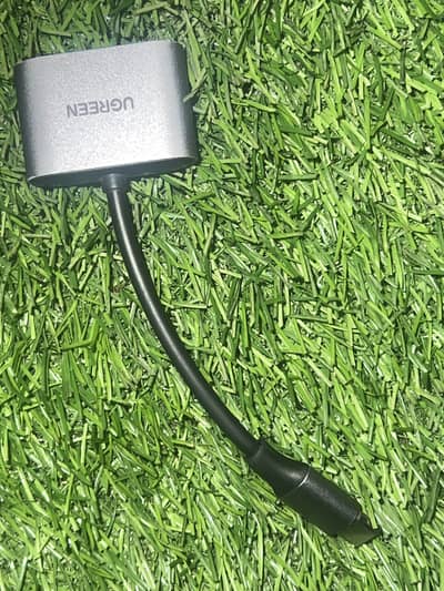 U-Green 2 in 1 Splitter, Charging and Handsfree connect at same time