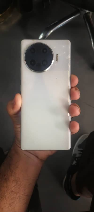 Tecno Spark 20 Pro Plus