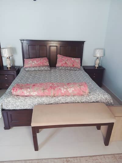 2 months used pure shesham BED sith dressing table