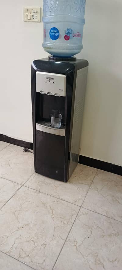 Water Dispenser in good condition