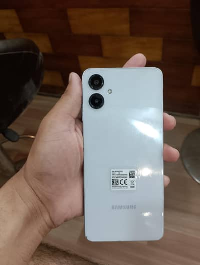 Samsung Galaxy A06 with box