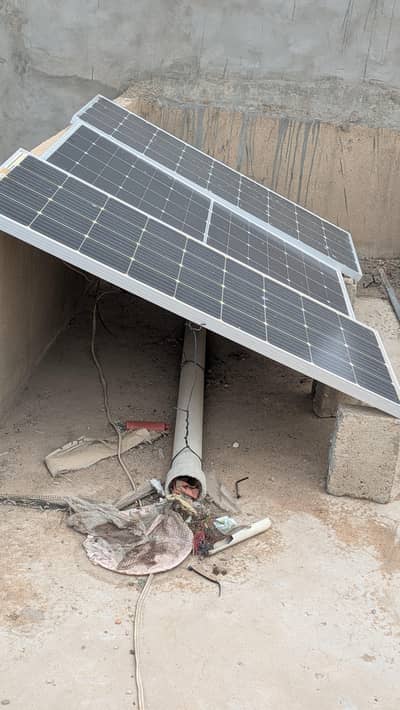 180W (3) solar panels with 30A charge controller