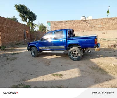 Toyota hilux pick up dala